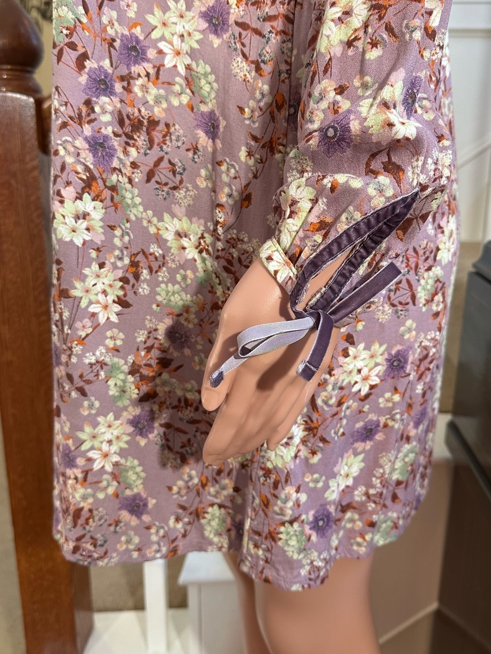 Lavender Floral Tie-Neck babydoll shift Dress - Picture 10 of 16